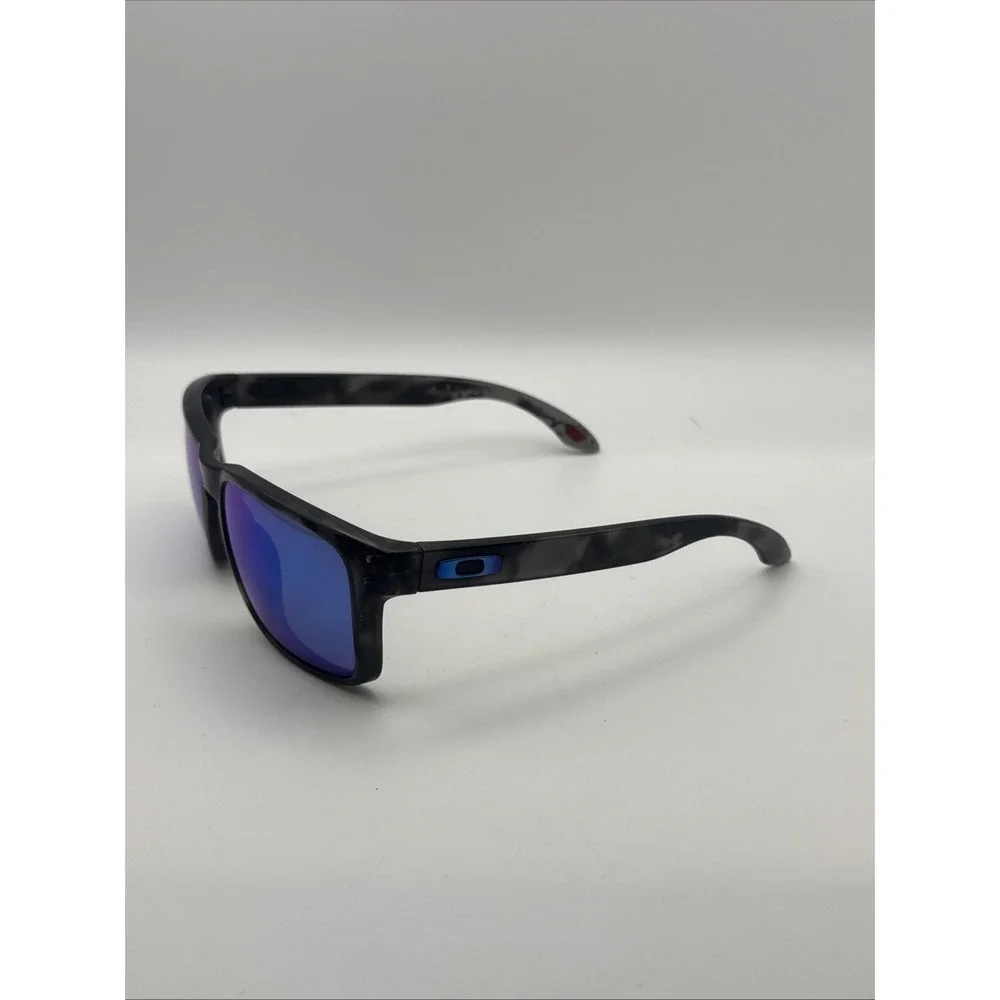 Oakley Holbrook XL OO9417-0959 Gray Frames Prizm P Blue Lenses Fair Condition
